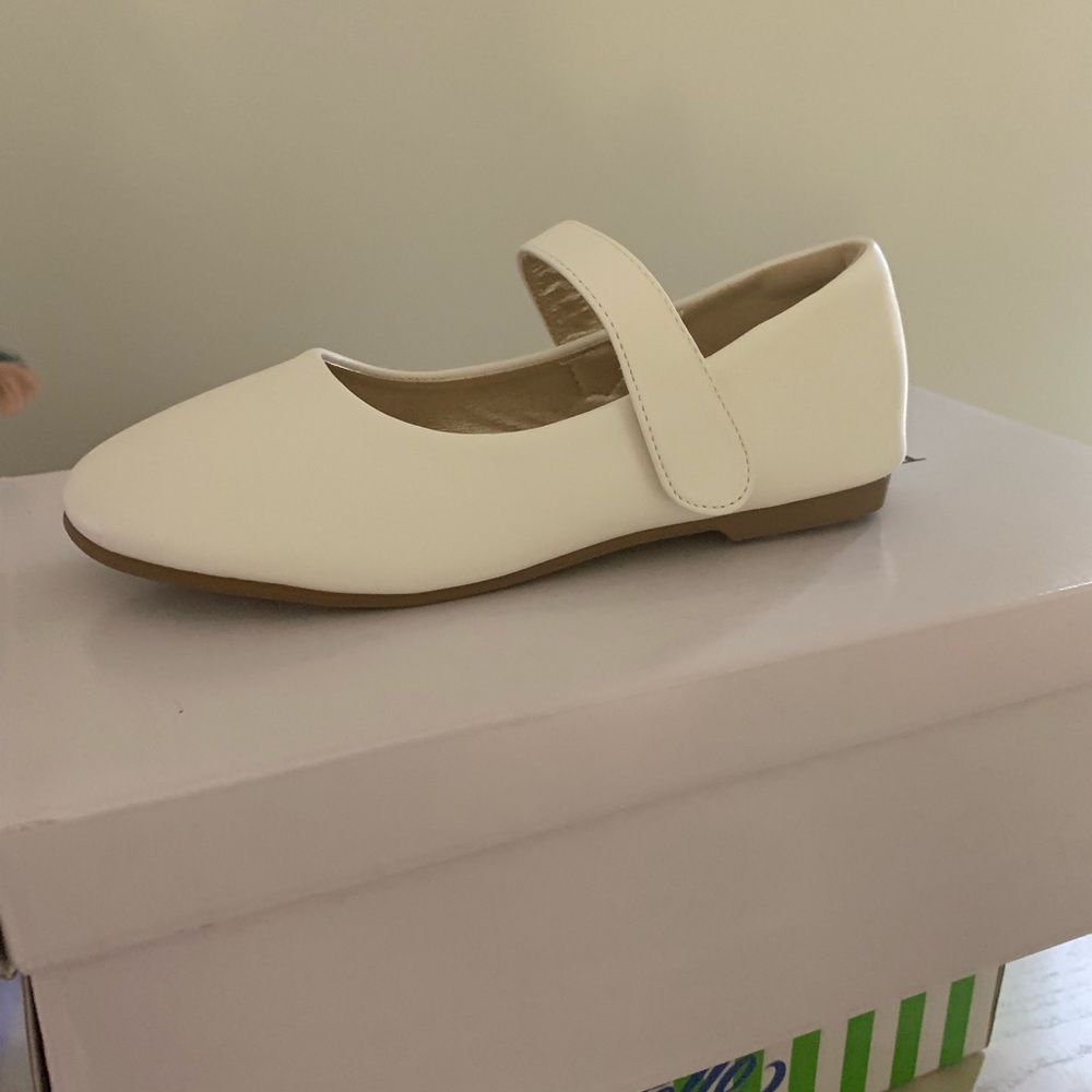 Girls size 13 white dress shoes